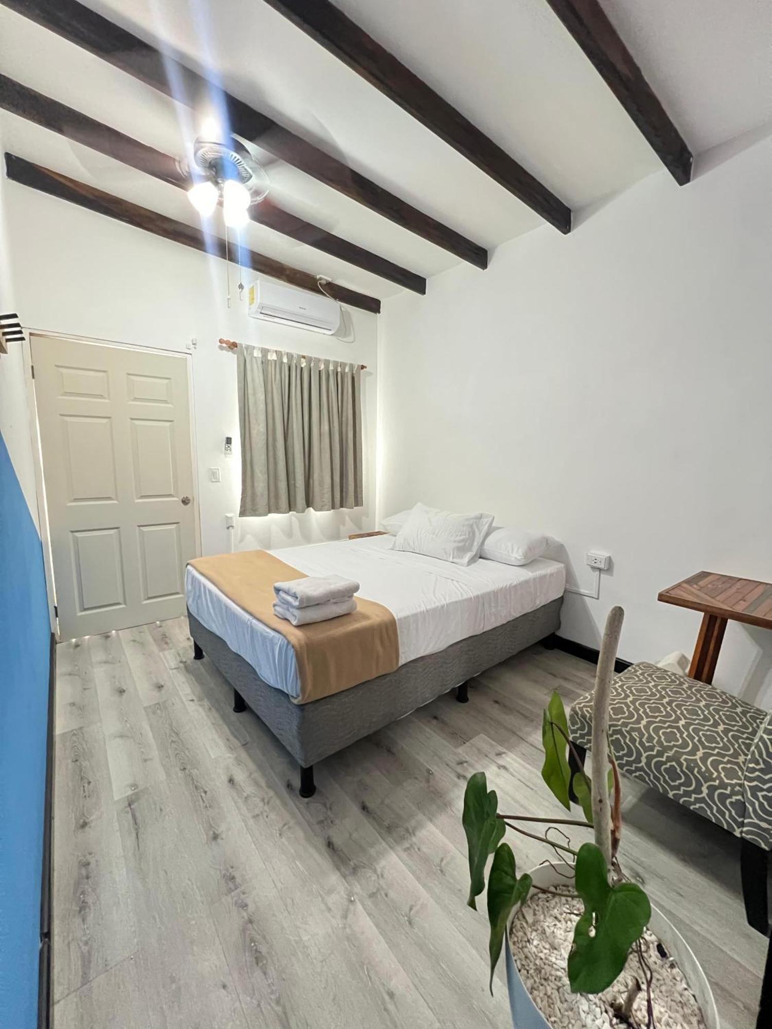 Hotel Carey Pedasi Town ภายนอก รูปภาพ